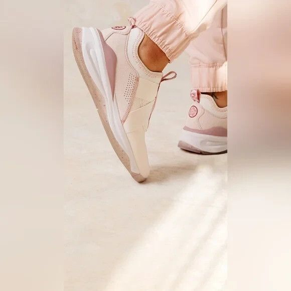 Clove Women's Classic Nurse Clara Nursing Sneaker Sz 6 / EU 37 NEW - Picture 6 of 9